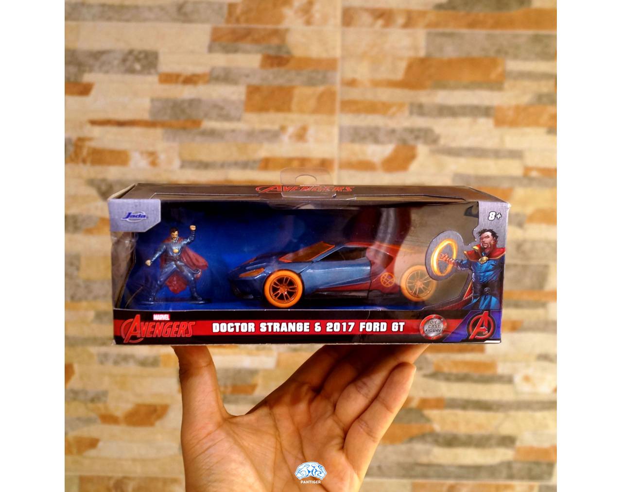 Doctor Strange & 2017 Ford GT - Marvel Avengers - Jadda Toys