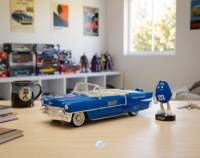 Blue & 1956 Cadillac El Dorado 1:24 - M&M's - Die-Cast Jada Toys